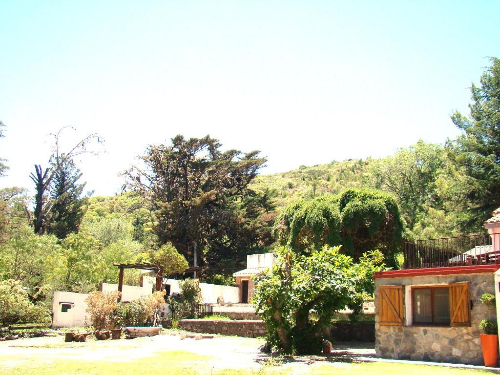 لا كومبر Posada Summit Suites المظهر الخارجي الصورة