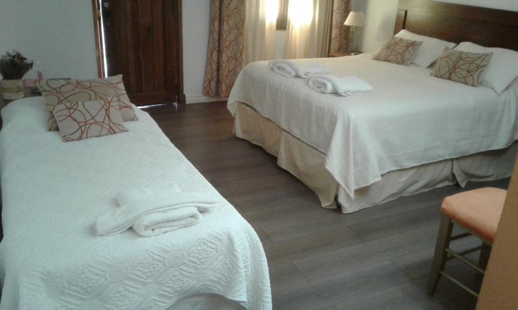 لا كومبر Posada Summit Suites المظهر الخارجي الصورة